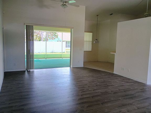 5th image of 15596 Burbank Dr