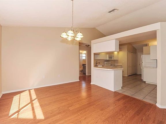 2nd image of 4805 Canterbury Dr