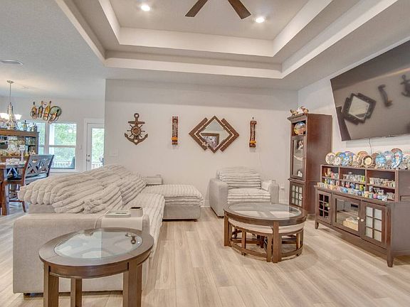 5th image of 229 Camellia Dr