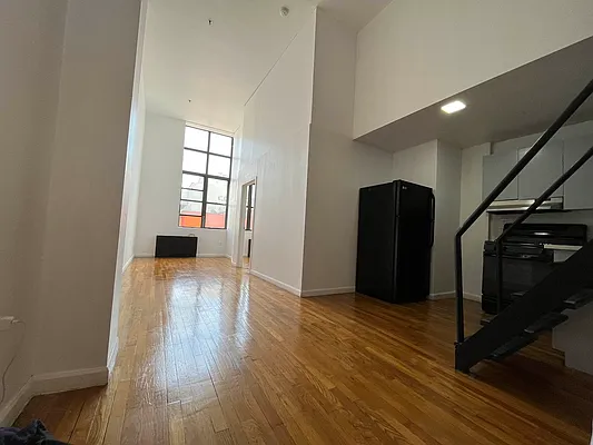 Rented by The InHouse Group | media 16