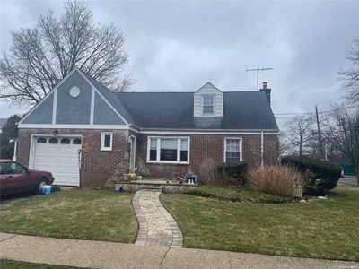 120 Renken Boulevard, Franklin Square, NY, 11010