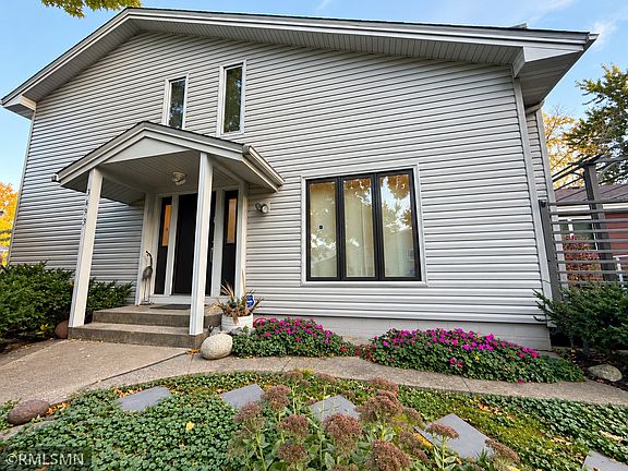 2nd image of 3493 Pilgrim Ln N