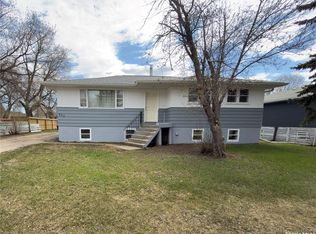 233 23rd St W, Prince Albert, SK S6V4L7