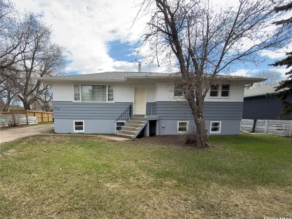 233 23rd STREET W, Prince Albert, SK S6V 4L7