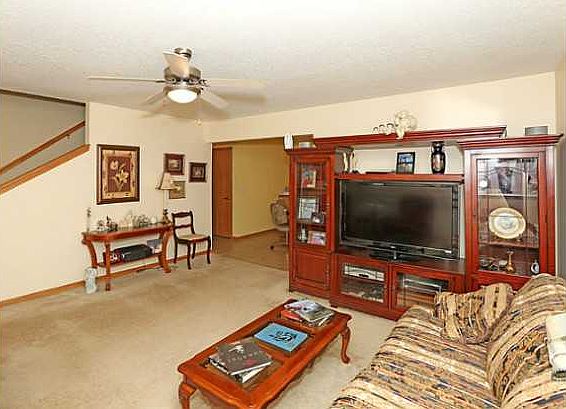 5th image of 610 SE Ashton Ct