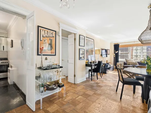 153 E 57th St APT 10D, New York, NY 10022