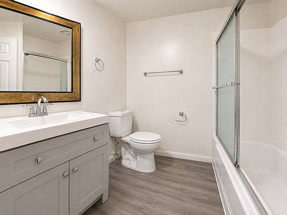 5th image of 8001 Reseda Blvd #208
