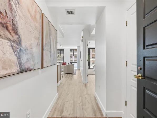 631 D St NW APT 827, Washington, DC 20004