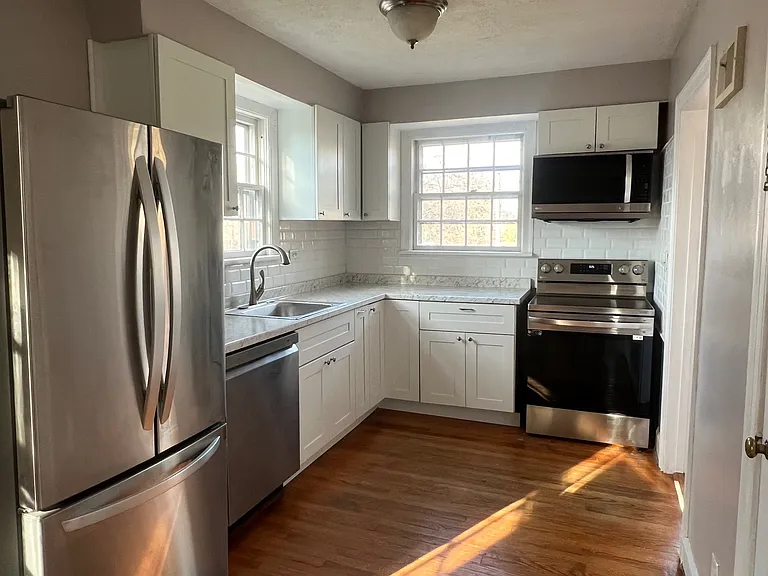 1119 Chestnut Hill Dr — Photo 12
