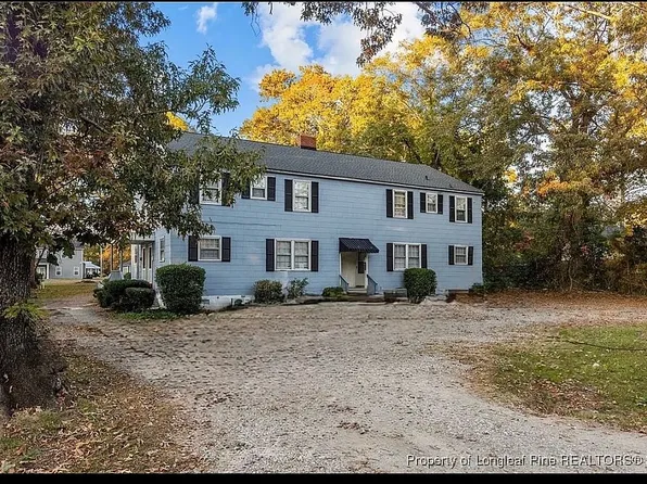 402 W 5th Ave, Raeford, NC 28376