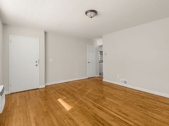 3rd image of 355 New York Ave APT 4