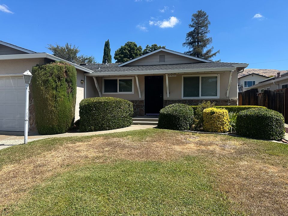 1st image of 47636 Gridley Ct