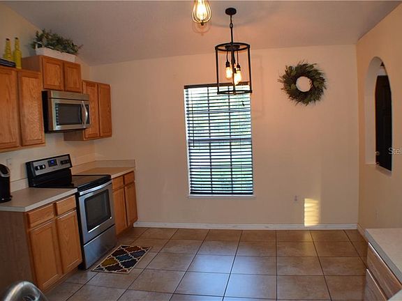 5th image of 3011 NW 33rd Ave