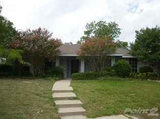 2205 Via Del Norte Cir, Carrollton, TX 75006
