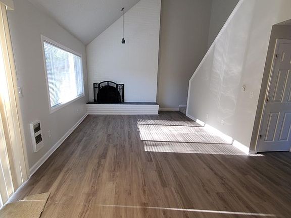 2nd image of 1718 Elizabeth St SE #D