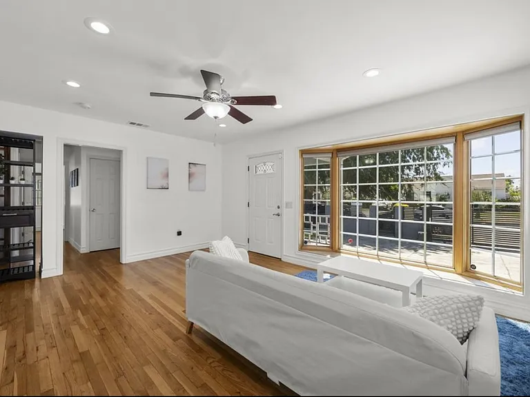 7418 Farmdale Ave — Photo 2