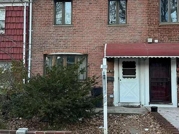 14441 68th Ave, Flushing, NY 11367
