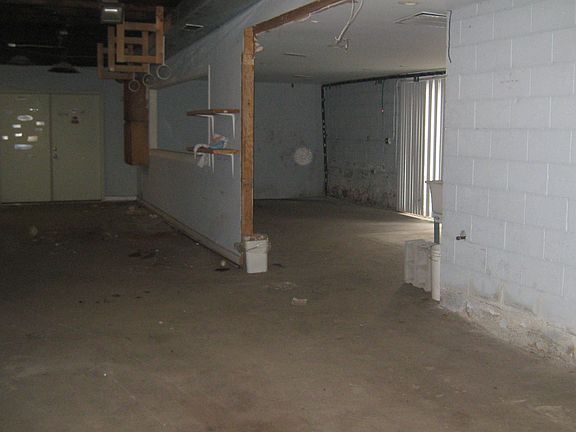 2nd image of 1911 W Race Ave