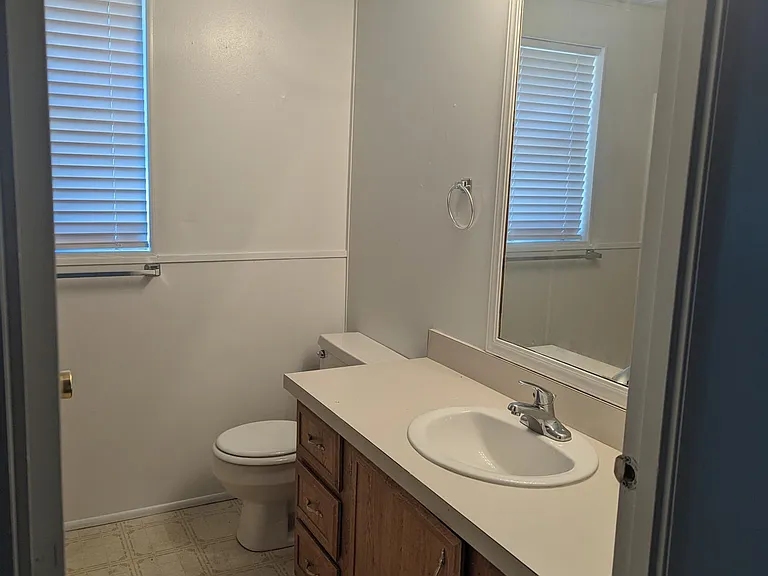 2200 Washington Ave #14 — Photo 9