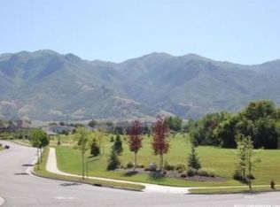 1402 E Ridge Rd, Layton, UT 84040