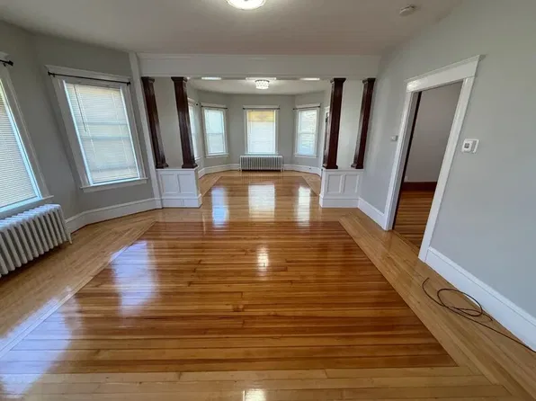 61 Lafayette St APT 1, Fall River, MA 02723