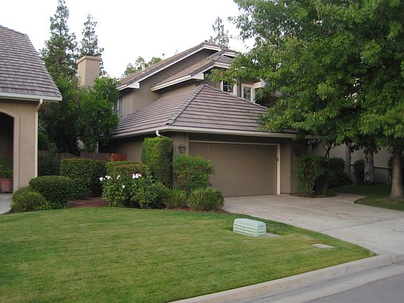 3rd image of 792 E Newcastle Ln