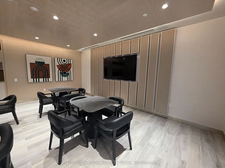 858 Dupont St #805 — Photo 18