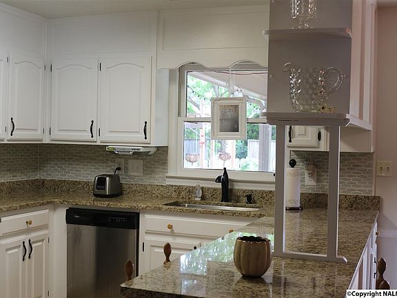 2nd image of 14921 Clovercrest Dr SE