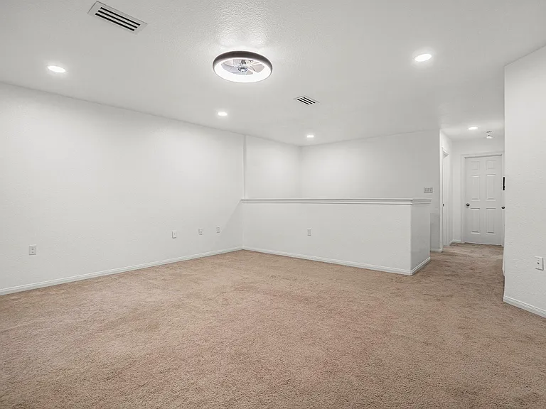 211 Hunt Rd #211 — Photo 20