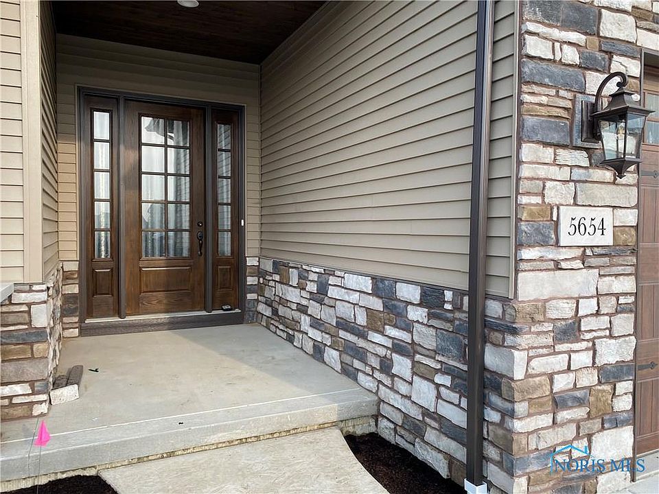 2nd image of 5654 Mallard Pointe Ln