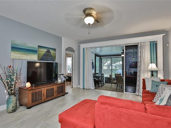 5th image of 6921 Surrey Hill Pl
