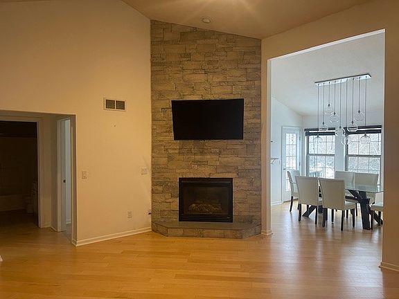 3rd image of 6555 Saint Andrews Dr Unit 1