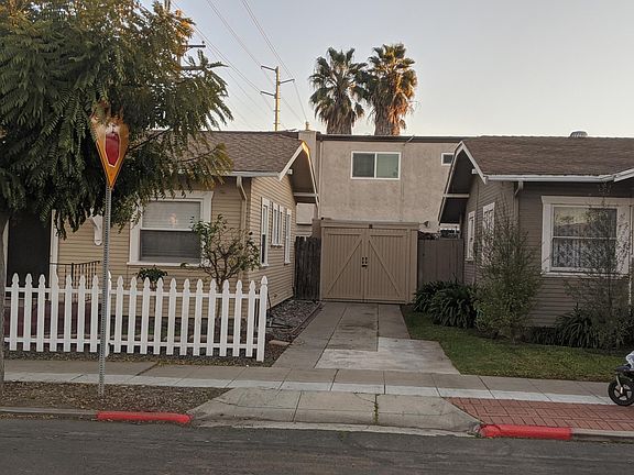 2nd image of 2867 Meade Ave