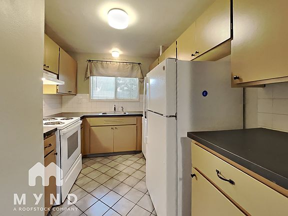 5th image of 707 NE 108th Ave