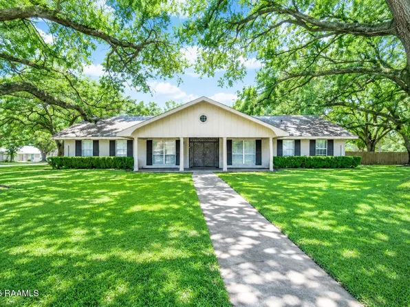 3724 Temple Cir, Alexandria, LA 71302