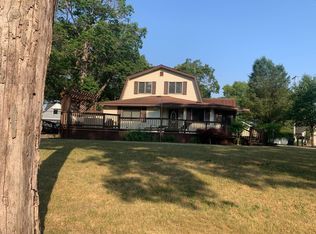 10146 E Shore Dr, Portage, MI 49002