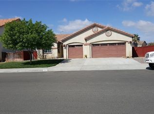 242 Dusk Ln, San Jacinto, CA 92582