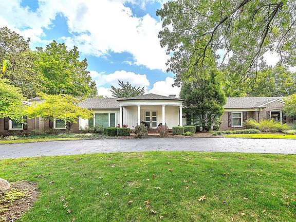 5th image of 30 Ladue Estates Dr