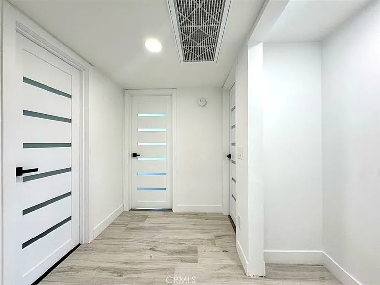 6255 Woodman Ave #201 — Photo 12