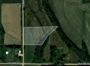 1810 238th Rd, Seward, NE 68434