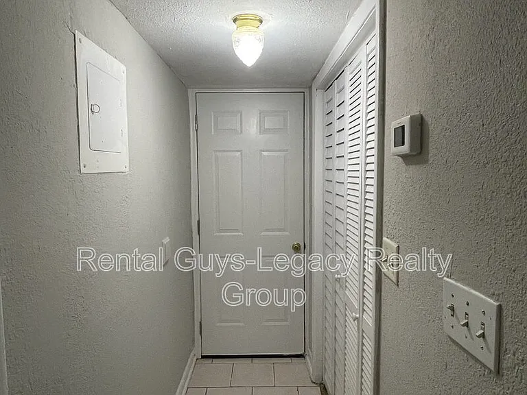 1738 Wright Ave #2 — Photo 16