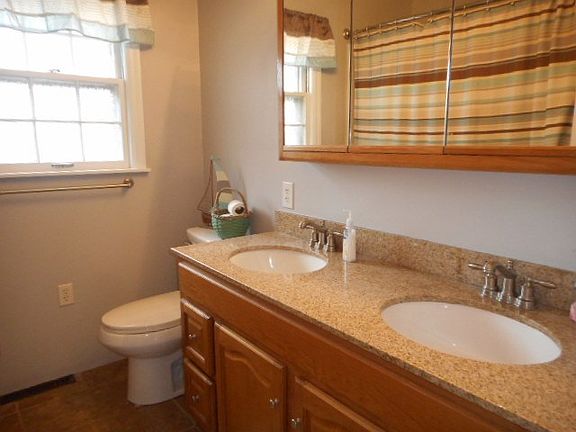 3rd image of 353 Meadow Ln