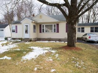 40 Brookway Dr, Shrewsbury, MA 01545