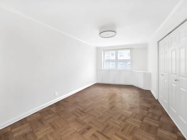 233 East 69th Street image 8 of 12