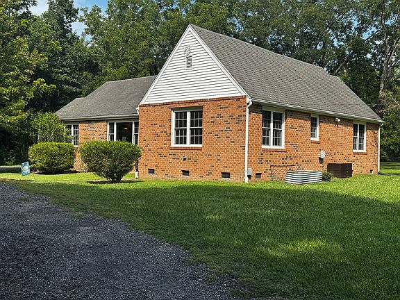 2nd image of 6907 Enfield Rd