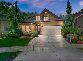 1908 S Stream Pointe Ln, Eagle, ID 83616