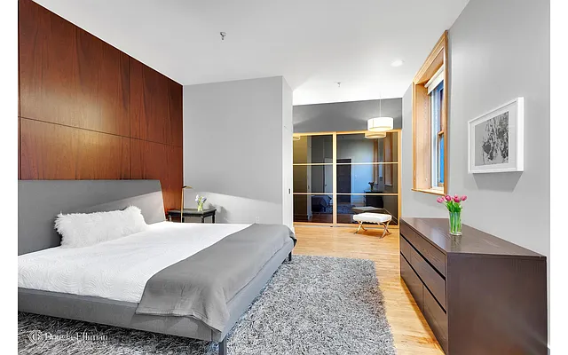 Rented by Douglas Elliman | media 32