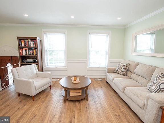 5th image of 4225 Chalfont Pl