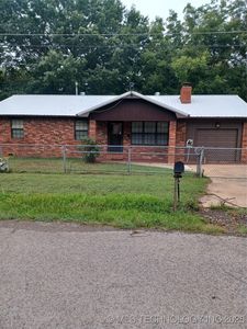 503 E Lafayette Ave, Checotah, OK, 74426