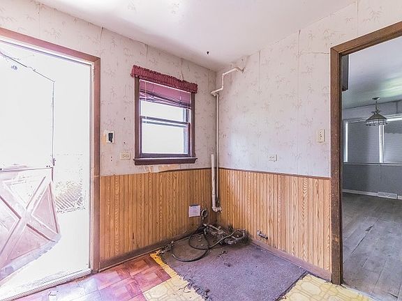 5th image of 17341 S California Ave